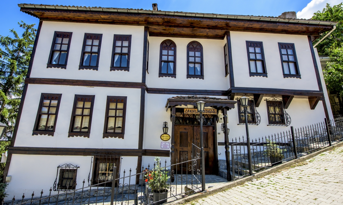 o_1hf98hu75lde1pg6il01smtrua7_h700